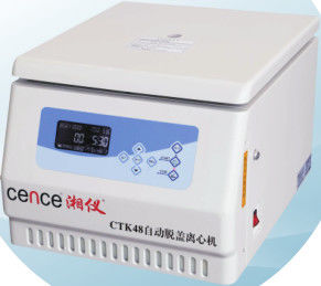 De medische Gebruiks Automatische Aan het licht brengende Constante Temperatuur centrifugeert CTK48