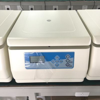 L420 4200rpm Laboratoriumcentrifuge met 12x20ml capaciteit roestvrijstalen rotor en microprocessorbesturing